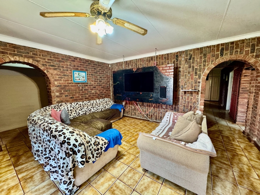 3 Bedroom Property for Sale in Mooivallei Park North West